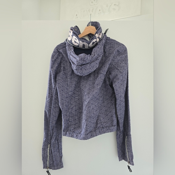 Bench purple spring jacket, size Large. - Picture 3 of 4